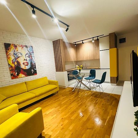 Central Apartment Скопье Экстерьер фото