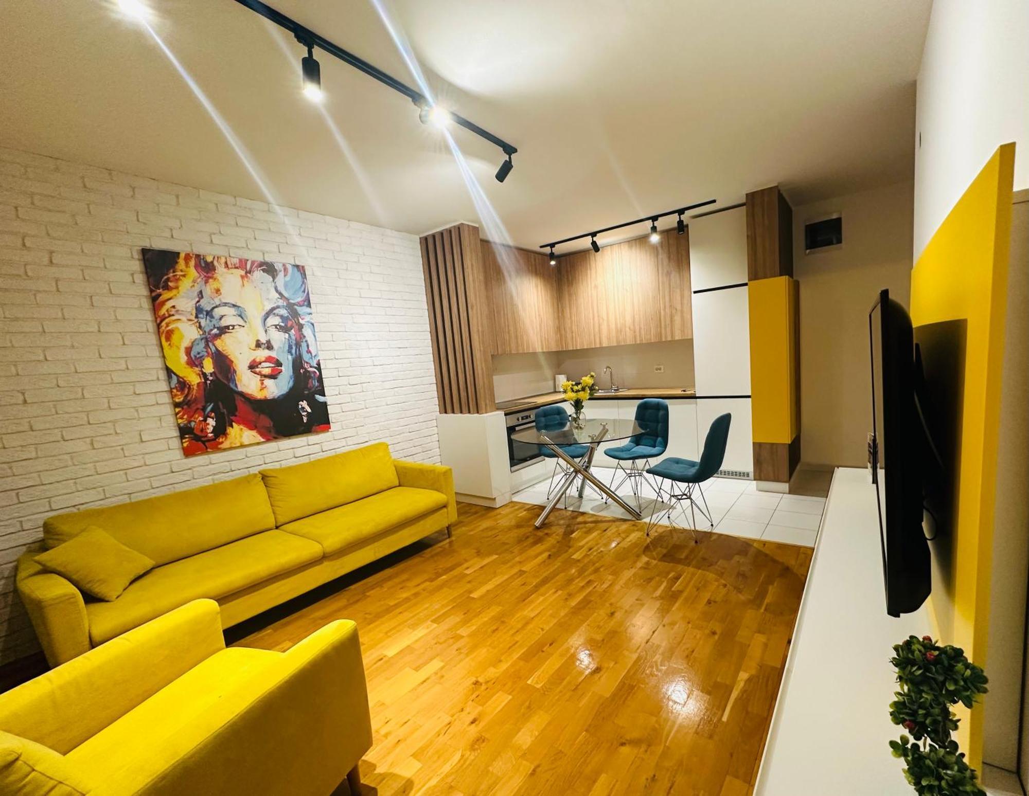 Central Apartment Скопье Экстерьер фото